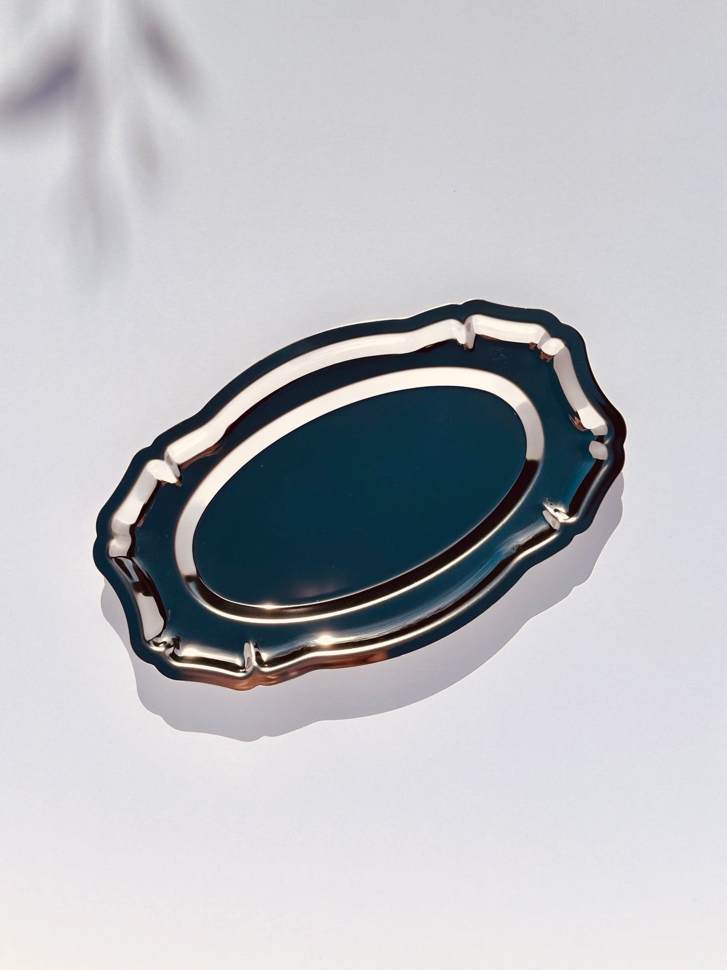 TRAYS
